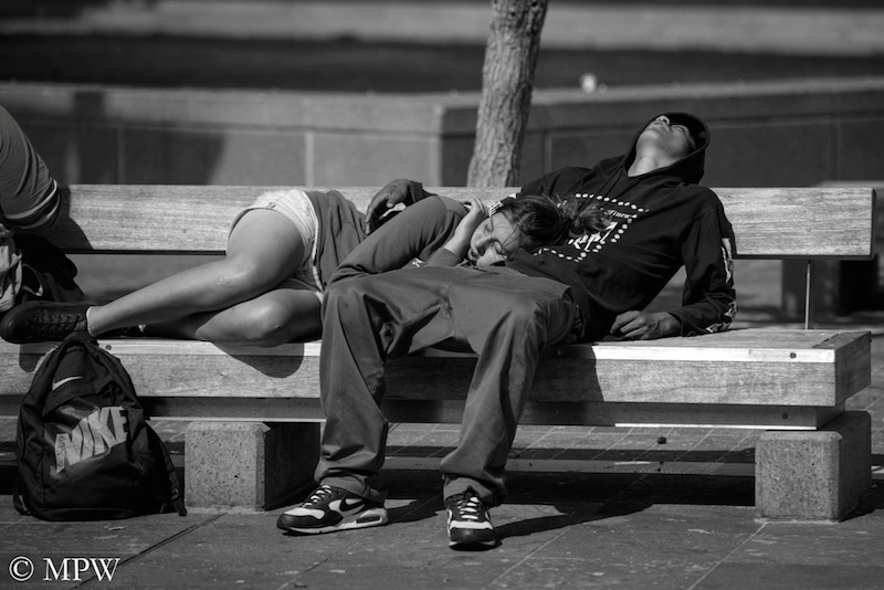 Auckland City street photo, Queent St, black and white